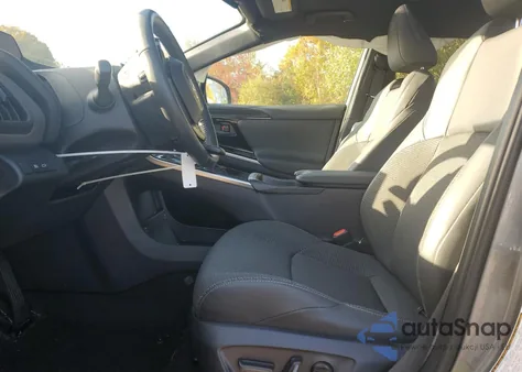 2024 Toyota Bz4X Xle z USA, uszkodzony, nr VIN JTMABACA1RA056853